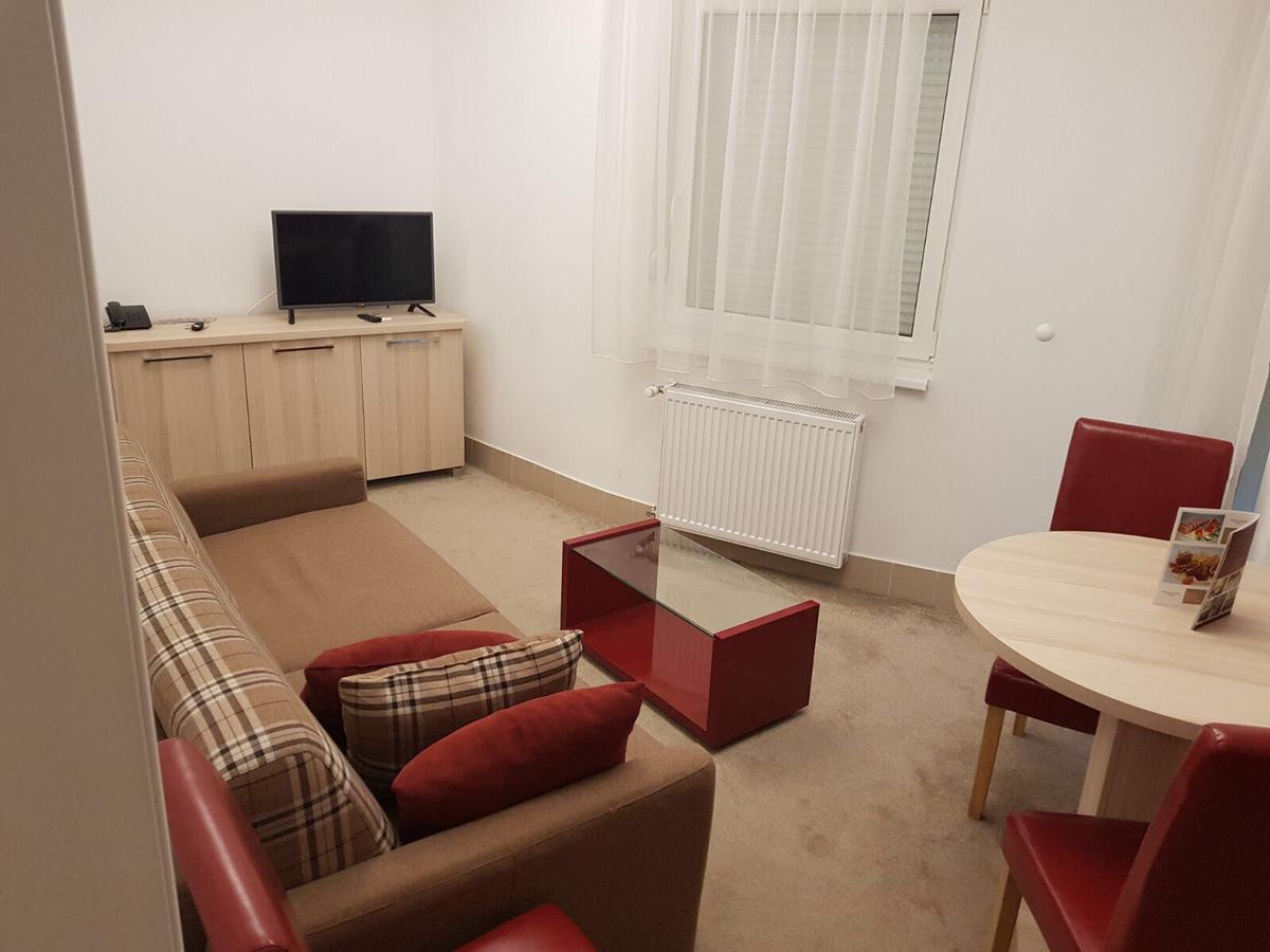 Holiday Wing Apartment 2 Jagodina Eksteriør billede